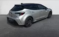 Miniature TOYOTA COROLLA HYBRIDE 140ch GR Sport extérieur trois quart arrière droit 1103756