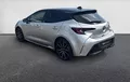 Miniature TOYOTA COROLLA HYBRIDE 140ch GR Sport extérieur trois quart arrière gauche 1103756