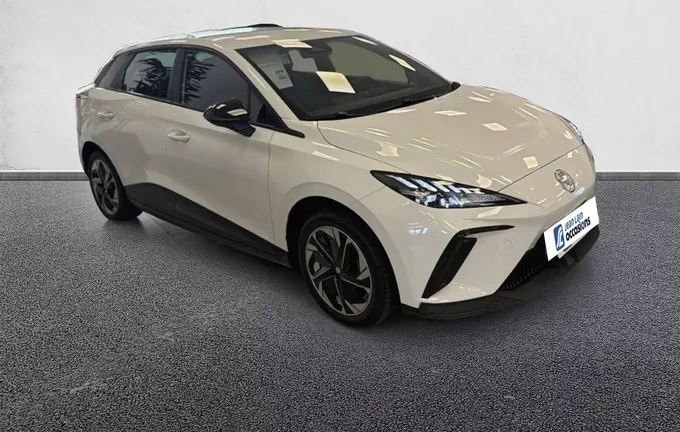 MG MG4 Electric 51kWh - 125 kW 2WD Standard extérieur trois quart avant droit 601259