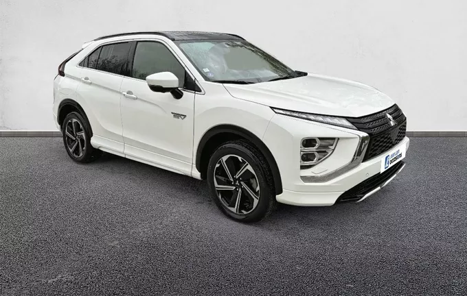 MITSUBISHI ECLIPSE CROSS MY21 Eclipse Cross 2.4 MIVEC PHEV Twin Motor 4WD Intense extérieur trois quart avant droit 560435