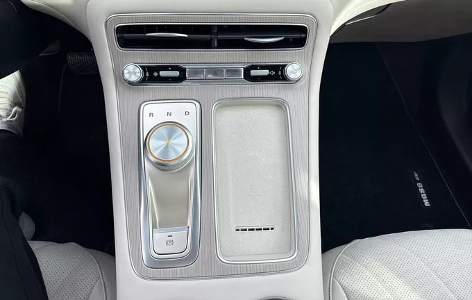 MG MGS6 EV MGS6 EV Luxury photo 13 7840