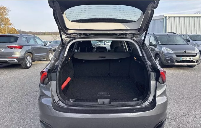 FIAT TIPO Cross 5 Portes 1.5 Firefly Turbo 130 ch S&S DCT7 Hybrid (RED) photo 14 3013573