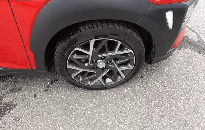HYUNDAI KONA 1.6 GDi Hybrid Edition #1 extérieur côté droit 212849