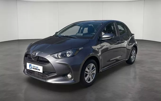 TOYOTA YARIS Hybride 116h Dynamic Business + Programme Toyota Experience extérieur trois quart avant gauche 1103842