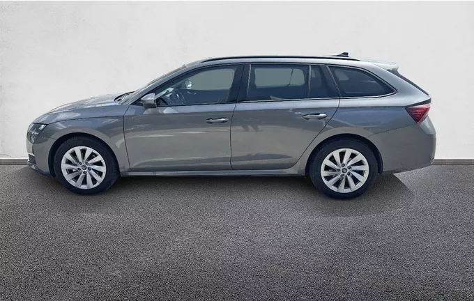 SKODA OCTAVIA Combi 1.5 TSI Hybrid 150 ch ACT DSG7 Selection extérieur trois quart arrière gauche 2128418