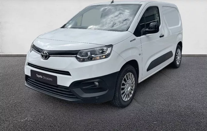 TOYOTA PROACE CITY ELECTRIQUE PROACE CITY ELECTRIC MEDIUM 50KWH BUSINESS extérieur trois quart avant gauche 1103853