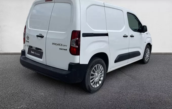 TOYOTA PROACE CITY ELECTRIQUE PROACE CITY ELECTRIC MEDIUM 50KWH BUSINESS extérieur trois quart arrière droit 1103853
