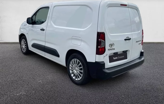 TOYOTA PROACE CITY ELECTRIQUE PROACE CITY ELECTRIC MEDIUM 50KWH BUSINESS extérieur trois quart arrière gauche 1103853