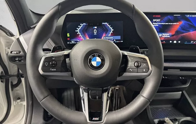 BMW SERIE 1 123 xDrive 218 ch DKG7 M Sport photo 12 2129637
