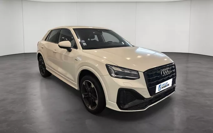 AUDI Q2 35 TFSI 150 S tronic 7 S line extérieur trois quart avant droit 2132489