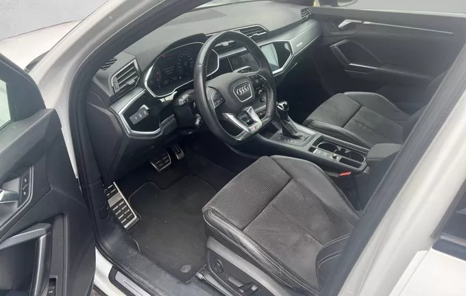 AUDI Q3 Sportback 35 TDI 150 ch S tronic 7 S Edition photo 11 2130969
