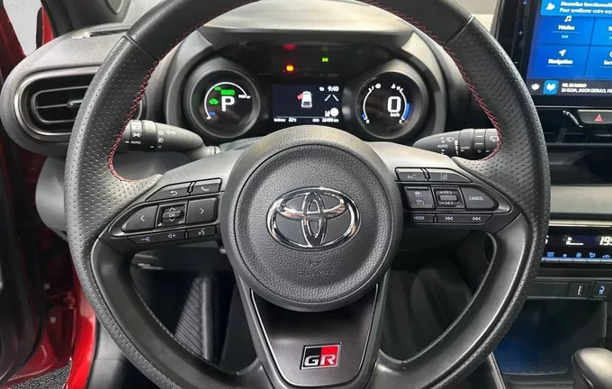 TOYOTA YARIS Hybride 116h GR Sport photo 12 1103717