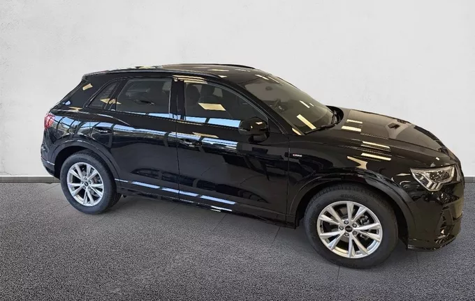 AUDI Q3 35 TFSI 150 ch S tronic 7 S line extérieur côté droit 2131621
