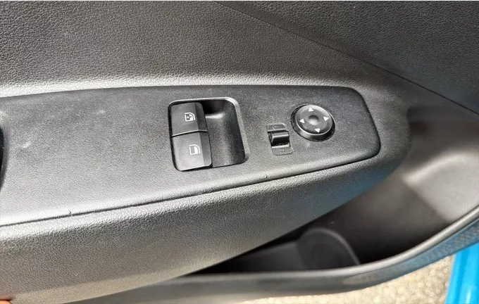 HYUNDAI I10 1.0 67 ECO Initia photo 19 213530