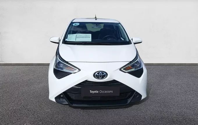 TOYOTA AYGO 1.0 VVT-i x-play extérieur avant 1103463