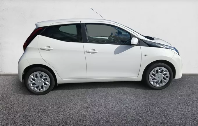 TOYOTA AYGO 1.0 VVT-i x-play extérieur côté droit 1103463