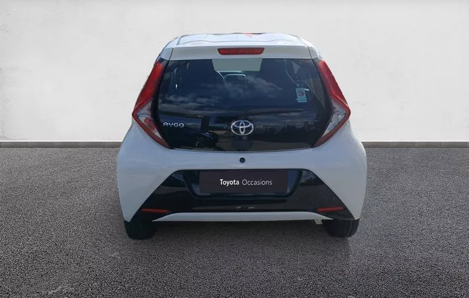 TOYOTA AYGO 1.0 VVT-i x-play extérieur arrière 1103463