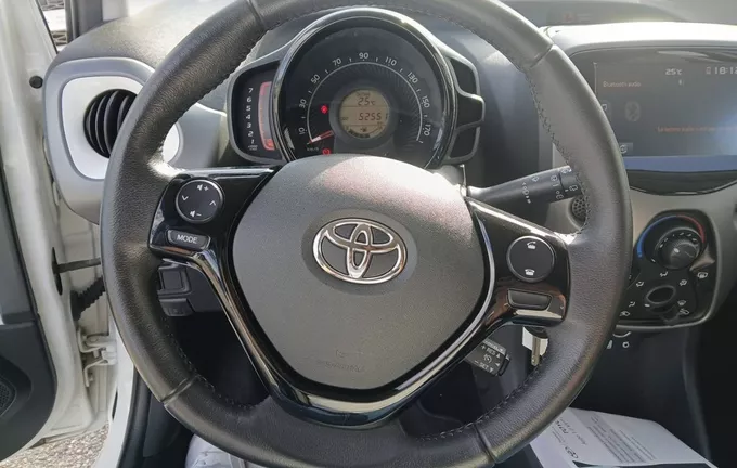 TOYOTA AYGO 1.0 VVT-i x-play photo 12 1103463