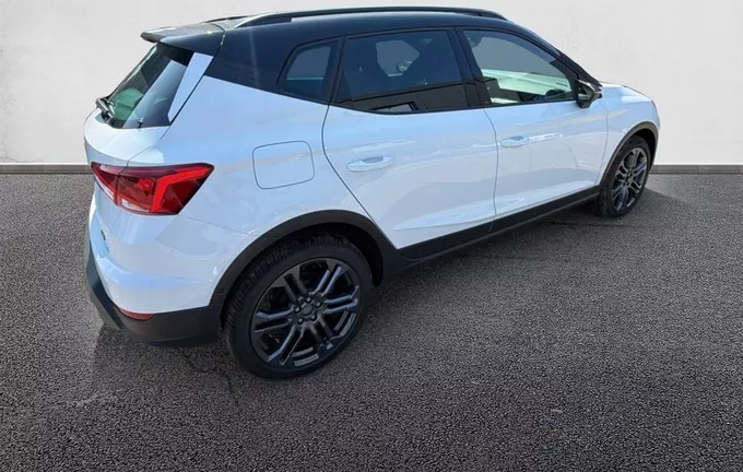 SEAT ARONA 1.0 TSI 95 ch Start/Stop BVM5 FR extérieur trois quart arrière droit 1580