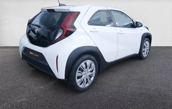TOYOTA AYGO X 1.0 VVT-i 72 Dynamic extérieur trois quart arrière droit 1103227