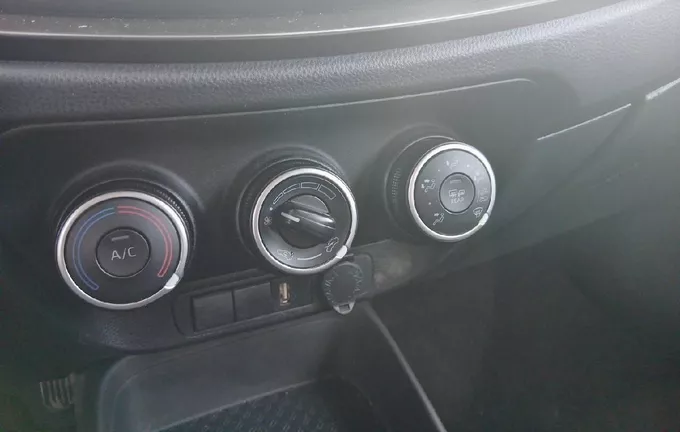TOYOTA AYGO X 1.0 VVT-i 72 Dynamic photo 14 1103227