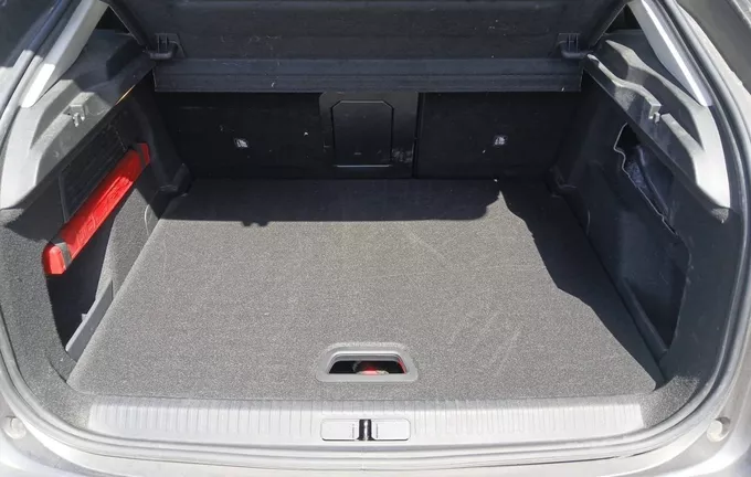 CITROEN C4 e-C4 136 ch Automatique Shine Pack extérieur arrière 945743