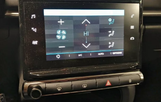 CITROEN C3 PureTech 83 S&S BVM5 C-Series extérieur trois quart arrière gauche 946338