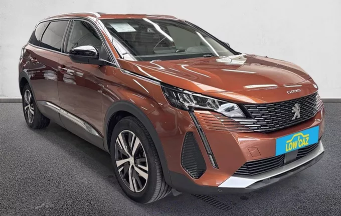 PEUGEOT 5008 BlueHDi 130ch S&S EAT8 Allure Pack extérieur trois quart avant droit 213049