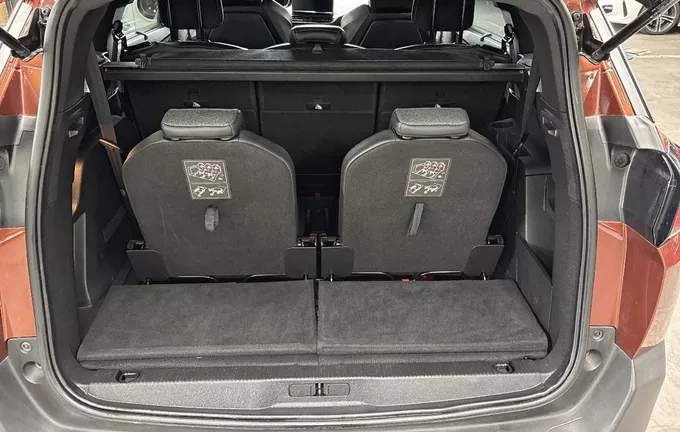 PEUGEOT 5008 BlueHDi 130ch S&S EAT8 Allure Pack photo 10 213049