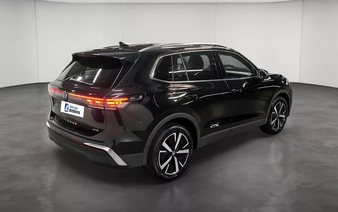 VOLKSWAGEN TIGUAN 1.5 eTSI 150ch DSG7 Elegance extérieur trois quart arrière droit 2133060