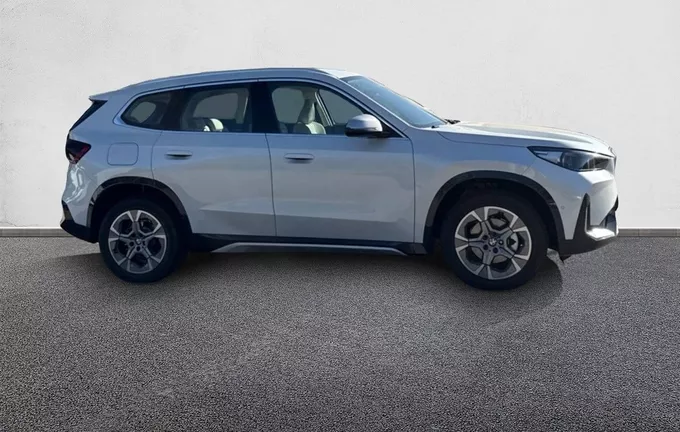 BMW X1 sDrive 18i 136ch DKG7 xLine extérieur côté droit 2129004
