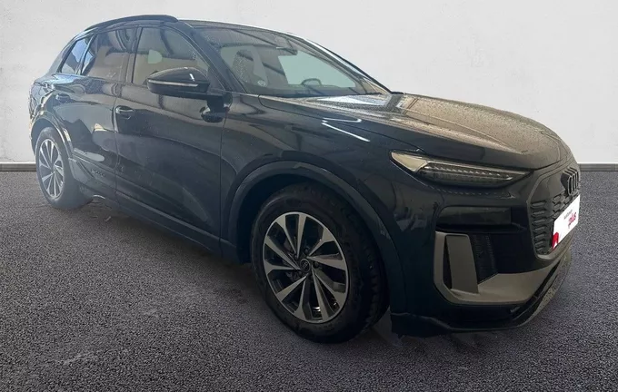 AUDI Q6 E-TRON 387 ch 100 kWh quattro S line extérieur trois quart avant droit 2130352