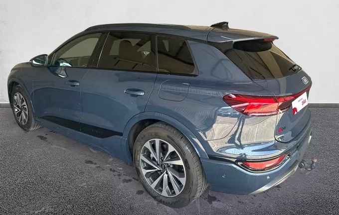 AUDI Q6 E-TRON 387 ch 100 kWh quattro S line extérieur trois quart arrière gauche 2130352