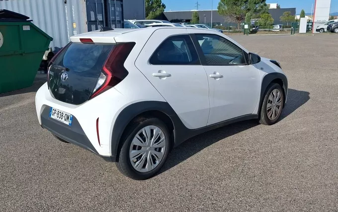 TOYOTA AYGO X 1.0 VVT-i 72 Dynamic extérieur trois quart arrière droit 1103833