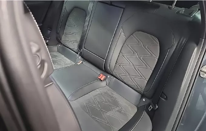 SEAT LEON Sportstourer 2.0 TDI 150 DSG7 Xcellence extérieur arrière 2129062