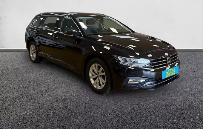 VOLKSWAGEN PASSAT SW 1.5 TSI ACT OPF 150 DSG7 Life Plus extérieur trois quart avant droit 213008