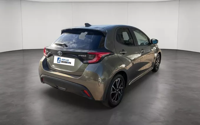 TOYOTA YARIS Hybride 116h Design extérieur trois quart arrière droit 1104039
