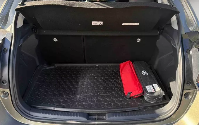 TOYOTA YARIS Hybride 116h Design photo 10 1104039