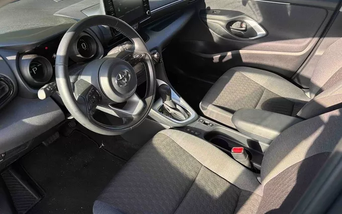 TOYOTA YARIS Hybride 116h Design photo 11 1104039