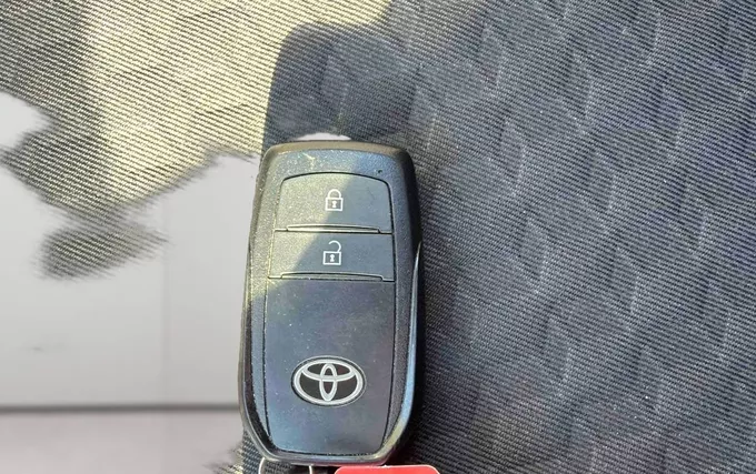 TOYOTA YARIS Hybride 116h Design photo 19 1104039
