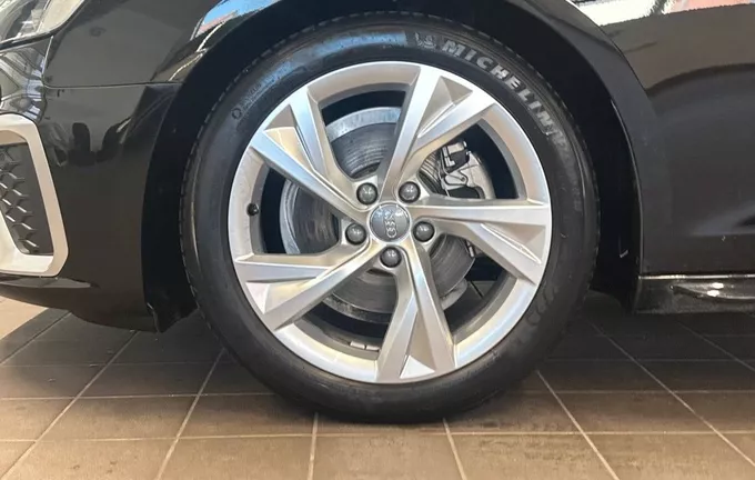 AUDI A4 35 TDI 163 S tronic 7 S line photo 9 2130151