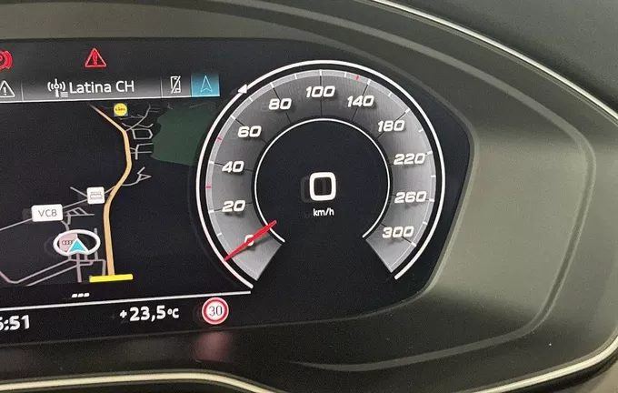 AUDI A4 35 TDI 163 S tronic 7 S line photo 20 2130151