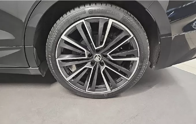 SKODA ENYAQ iV 80x photo 12 2129160