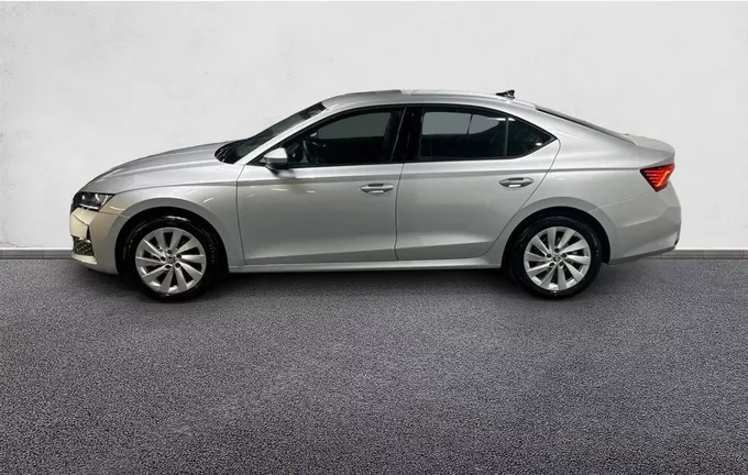 SKODA OCTAVIA 2.0 TDI 116 ch SCR BVM6 Selection extérieur trois quart arrière gauche 2123802