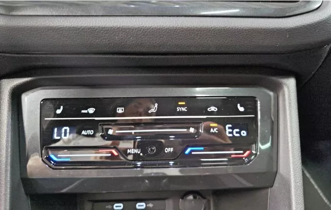 VOLKSWAGEN TIGUAN 1.4 eHybrid 245ch DSG6 R-Line photo 18 2130930