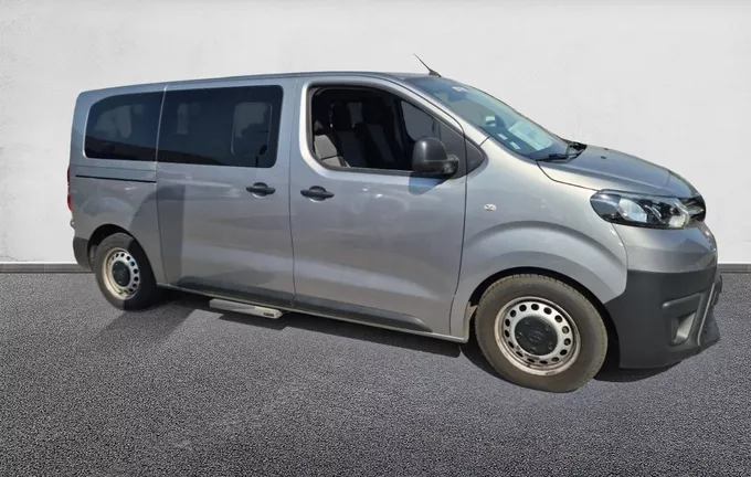 TOYOTA PROACE Verso Medium 120 D-4D BVA8 Dynamic extérieur côté droit 1103537