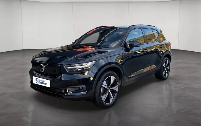 VOLVO XC40 P8 Recharge AWD 408 ch 1EDT extérieur trois quart avant gauche 2132660