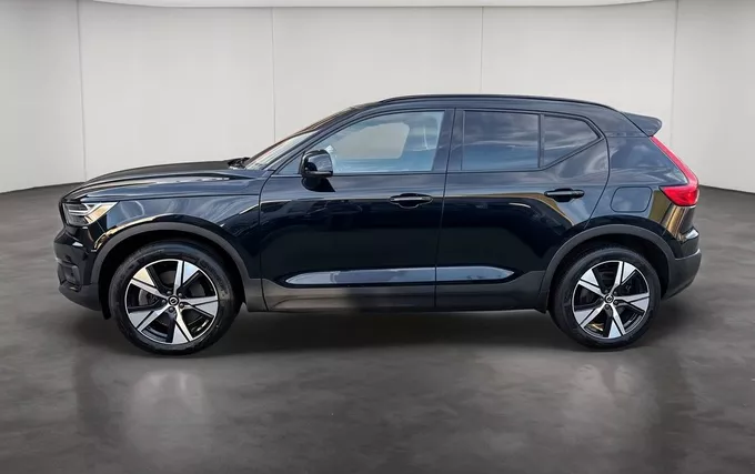 VOLVO XC40 P8 Recharge AWD 408 ch 1EDT extérieur côté gauche 2132660