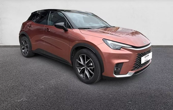 LEXUS LBX 2WD Cool extérieur trois quart avant droit 1103386