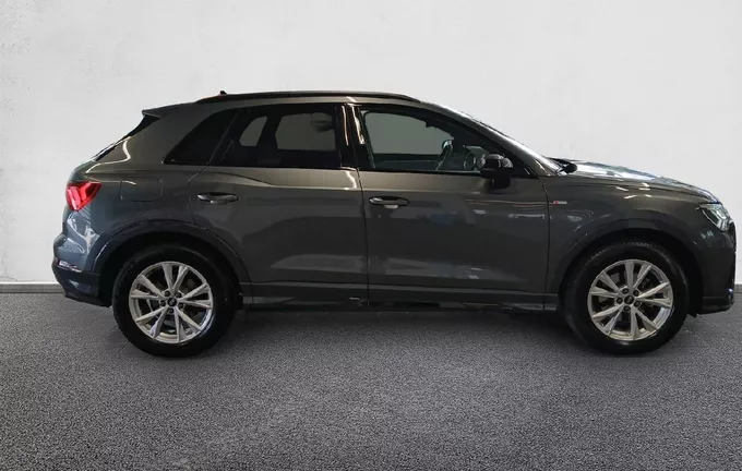 AUDI Q3 35 TFSI 150 ch S tronic 7 S line extérieur côté droit 2126663